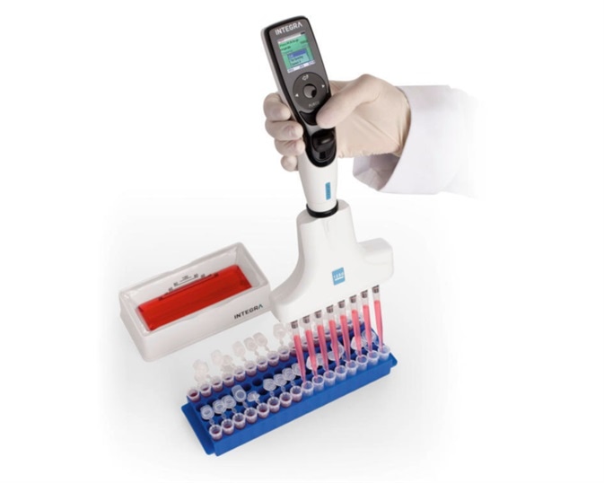 Enabling Vital Screening for Microbial Evolution Research