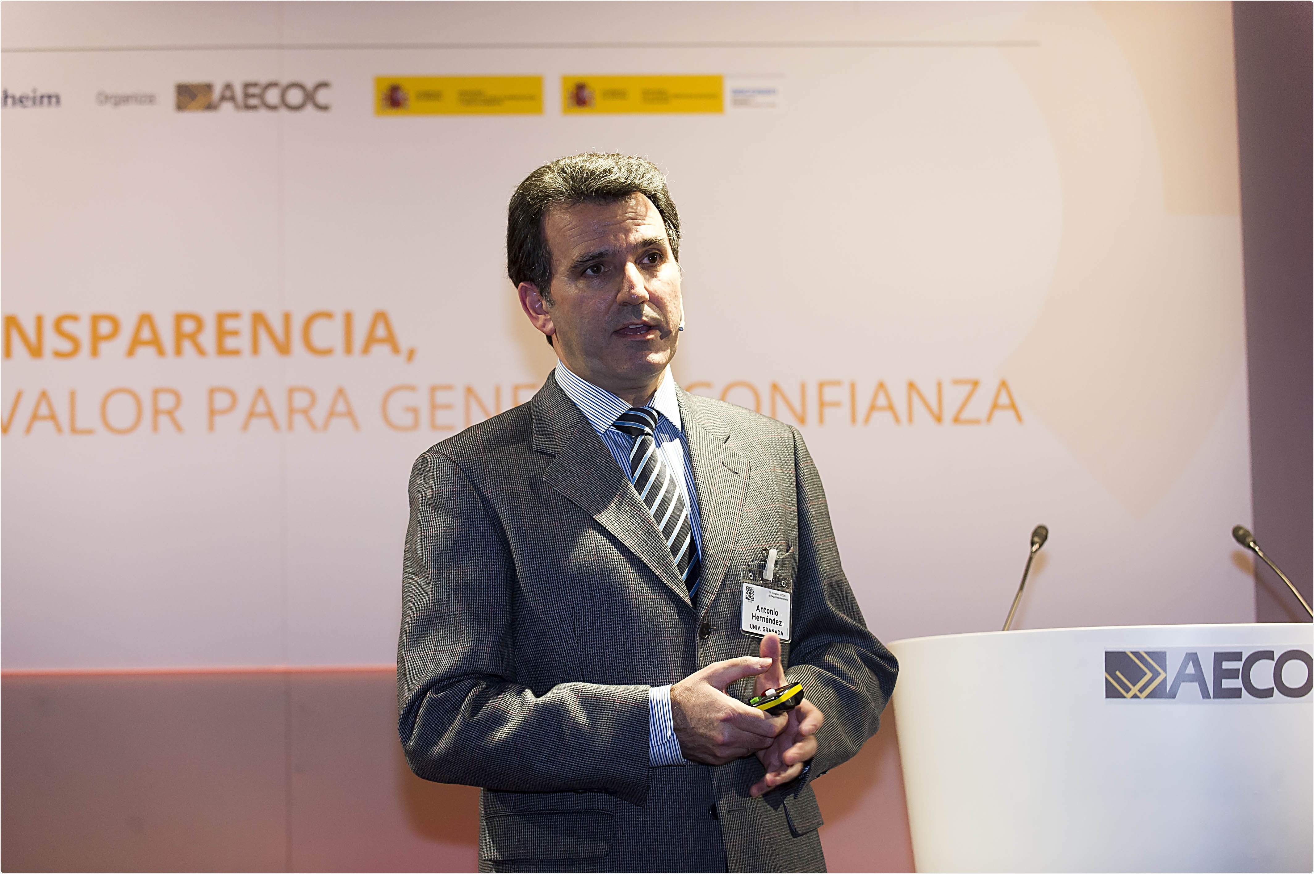 Benefits of COVID-19 vaccination outweigh the complications, long-term effects of the disease