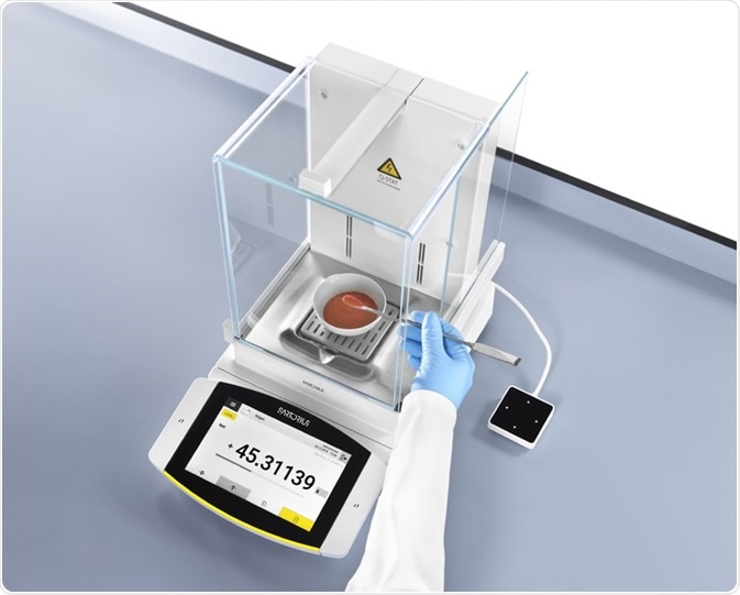 Analytical weighing on a Cubis II balance. Analytical weighing on a Cubis II balance.