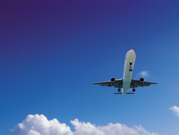 In an attempt to prevent the spread of infectious diseases or other deadly agents aboard commercial aircraft, U.S. government health agencies, airlines and aviation regulators plan to work together, federal officials said this week.