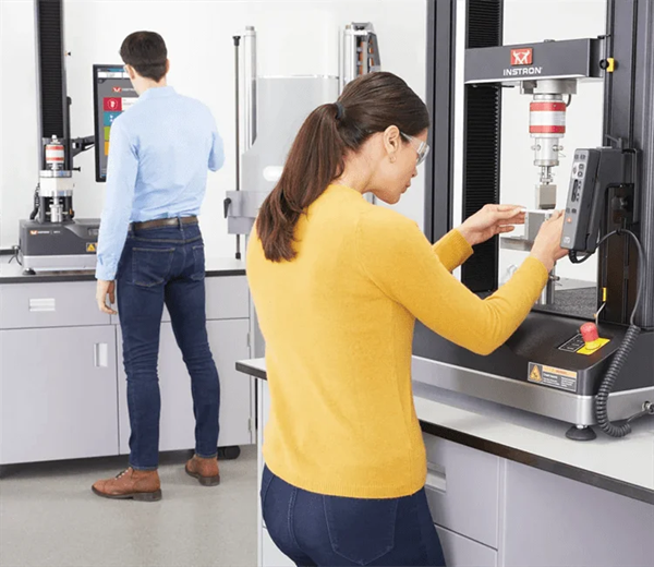 Instron Bluehill Central software for centralized test management