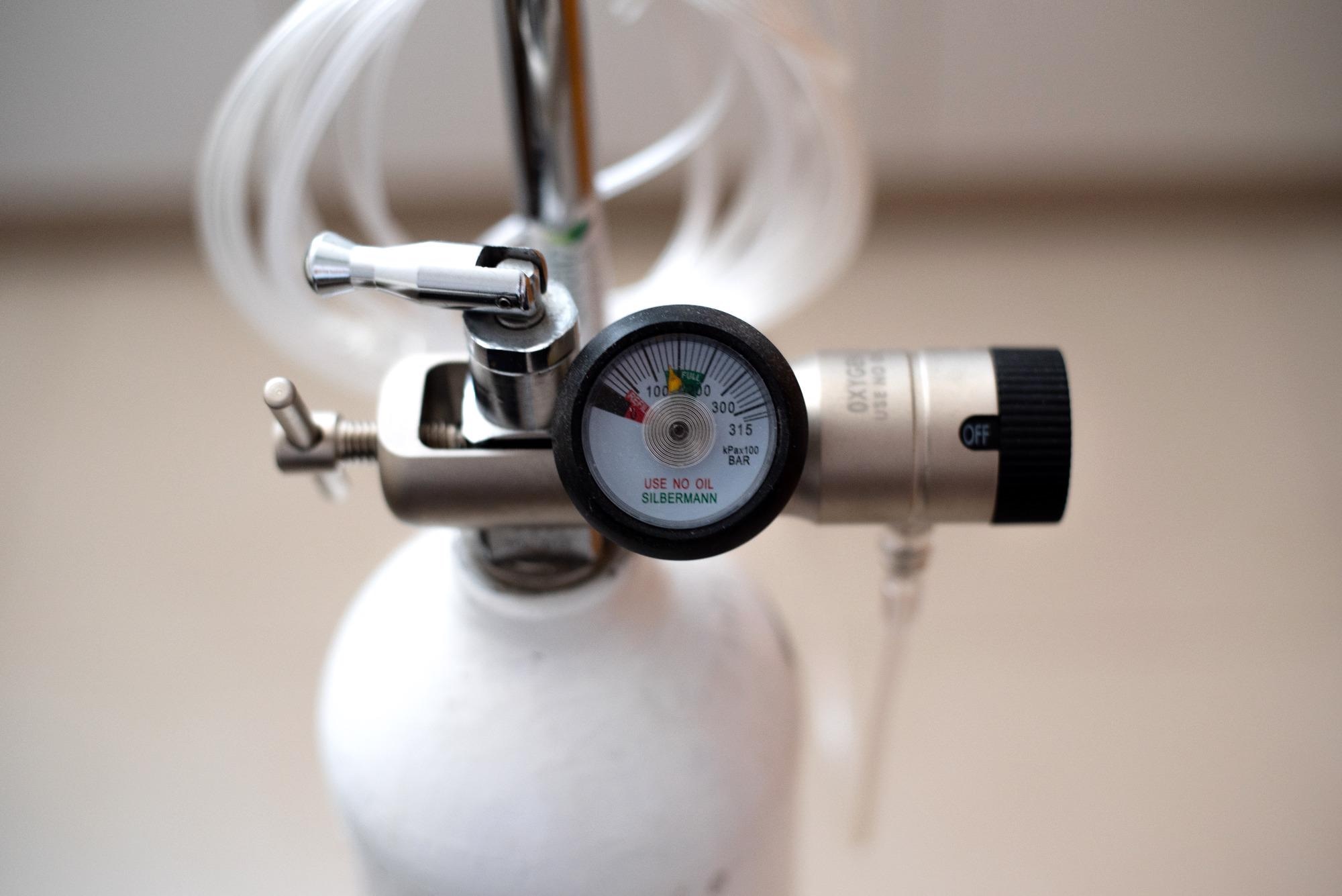 Study: Ozone for SARS-CoV-2 inactivation on surfaces and in liquid cell culture media. Image Credit: vered sh / Shutterstock