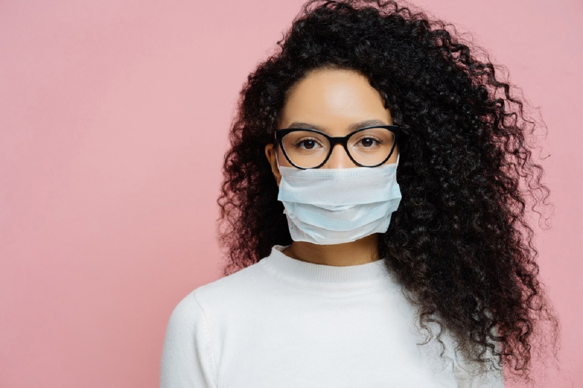 Study: Glasses Against transmission of SARS-CoV-2 in the community (GLASSY): a pragmatic randomized trial. Image Credit: VK Studio/Shutterstock