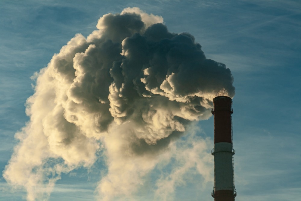 Study: Long-term outdoor air pollution and COVID-19 mortality in London: an individual-level analysis. Image Credit: Maxim Shmakov / Shutterstock.com