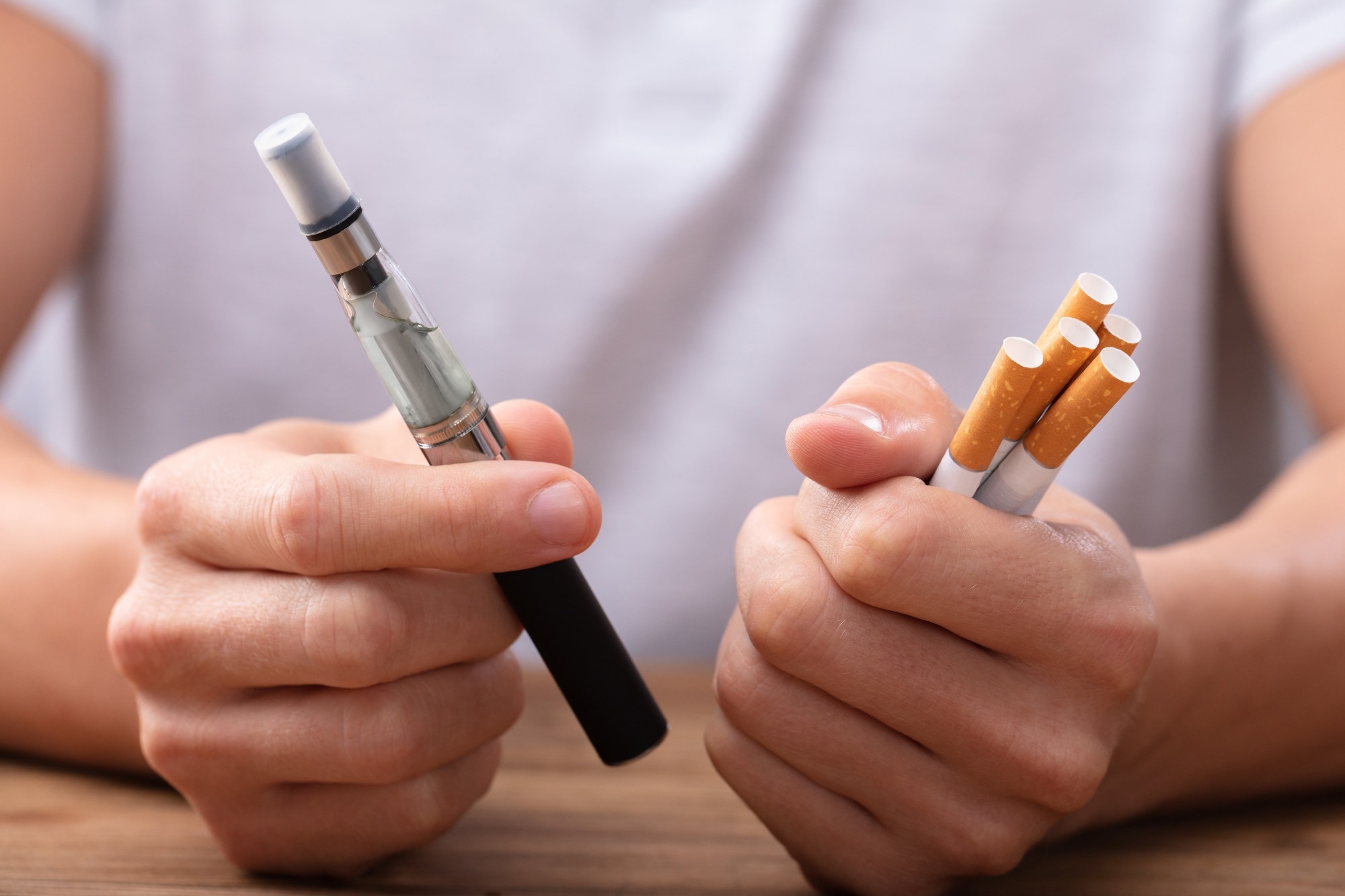Study: Trends in Harm Perceptions of E-Cigarettes vs Cigarettes Among Adults Who Smoke in England, 2014-2023. Image Credit: Andrey_Popov / Shutterstock