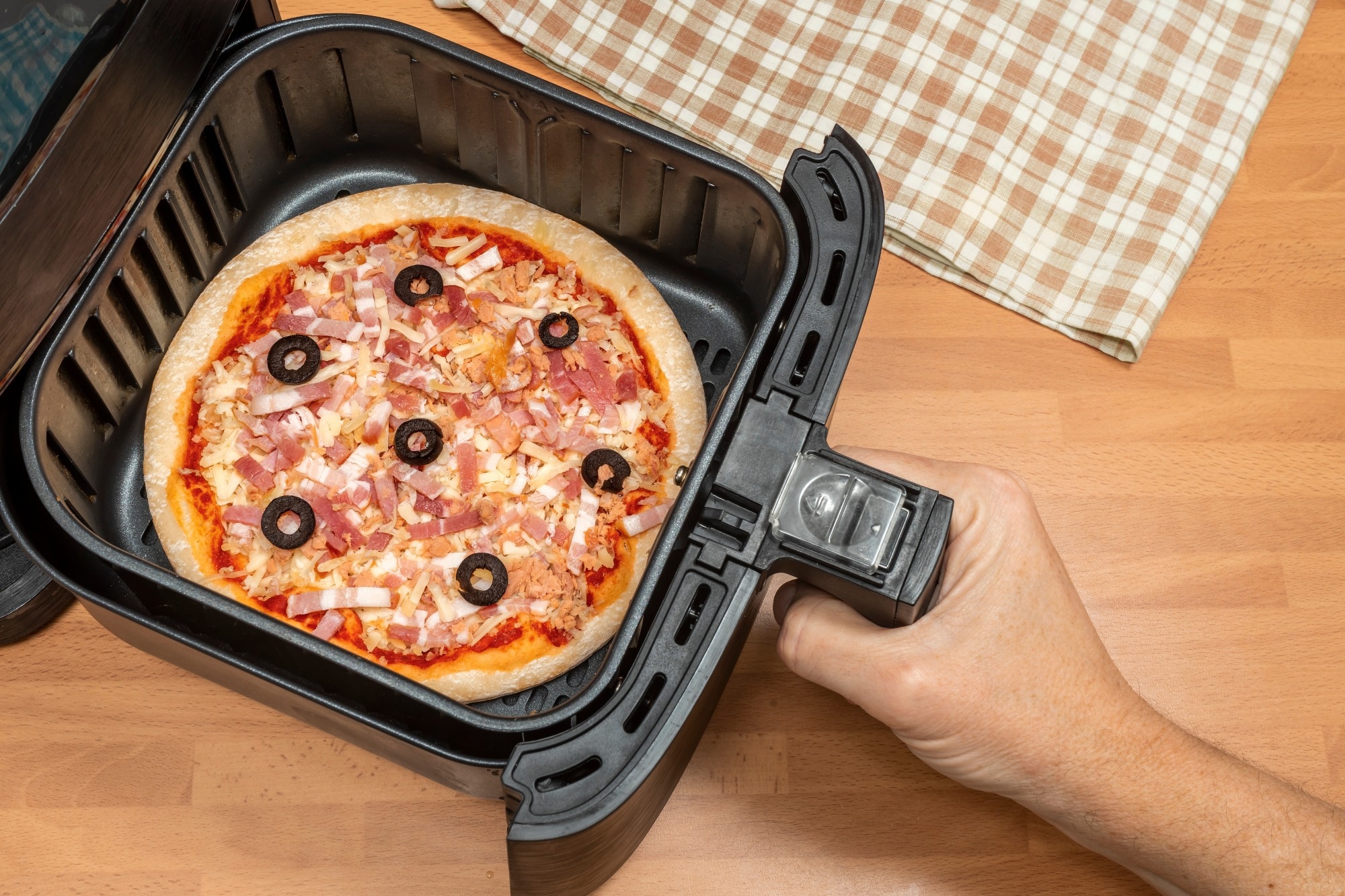 Study: Ultra-Processed Food Intake and Risk of Type 2 Diabetes Mellitus: A Dose-Response Meta-Analysis of Prospective Studies. Image Credit: rafa jodar / Shutterstock