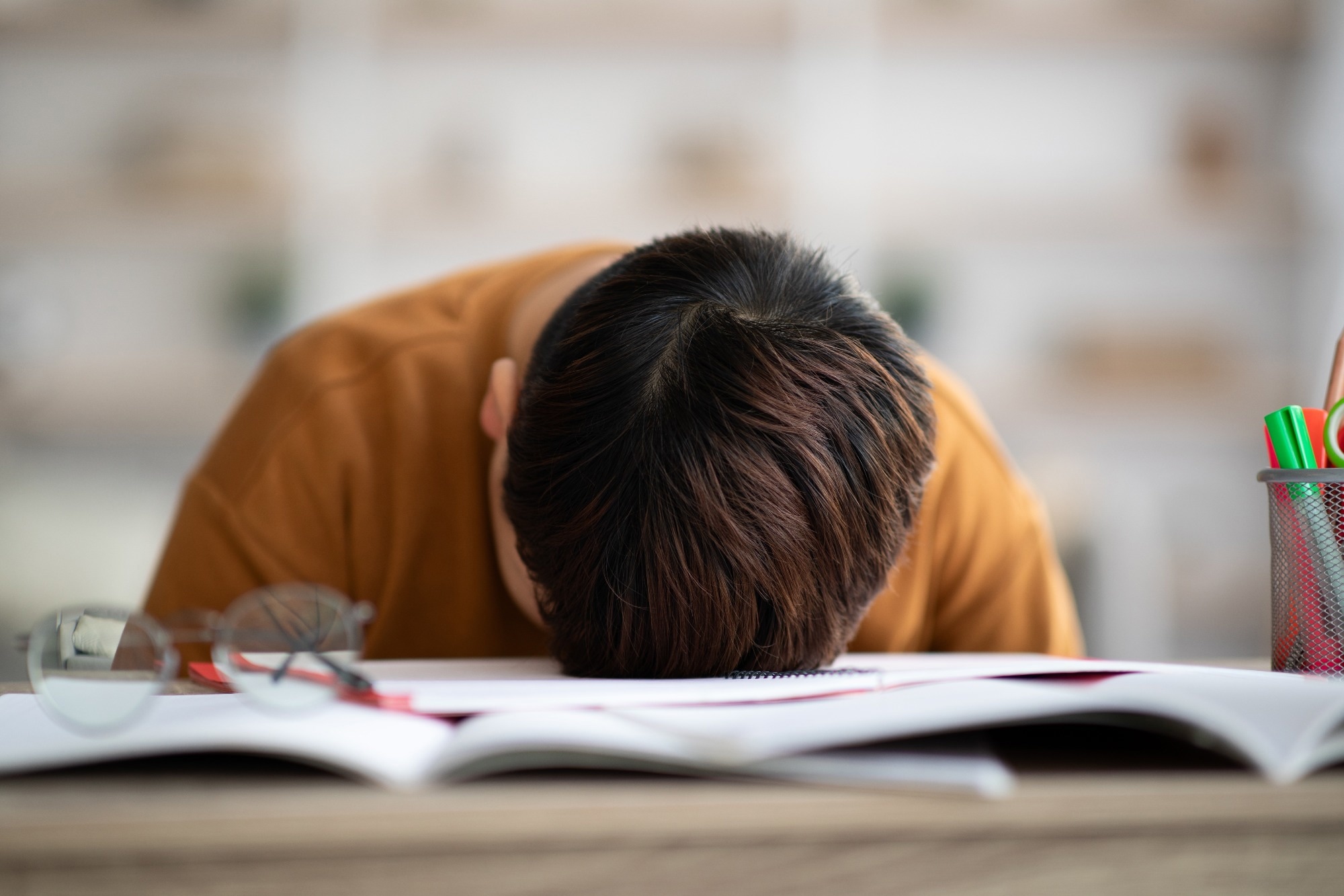 Study: The effects of the COVID-19 pandemic on neurobiological functioning in adolescents. Image Credit: Prostock-studio / Shutterstock